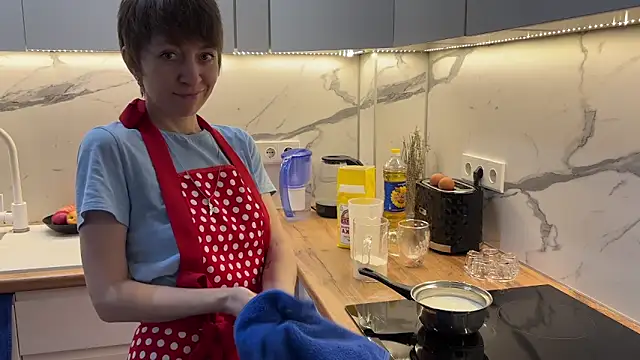 daniellia  online show from February 20, 8:38 am