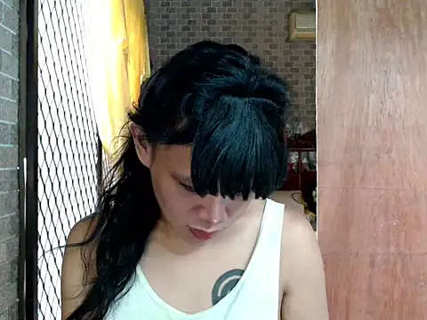 kylinexx online show from April 28, 2:27 am