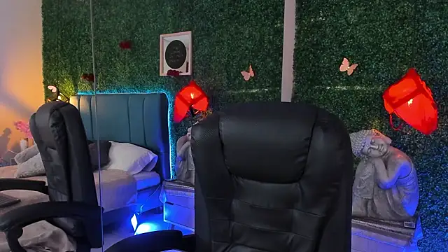 Linagh  online show from March 26, 11:56 am