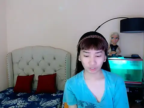 ShantalFoxxy  online show from March 8, 12:18 am