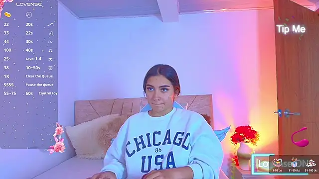 sweet artemiis online show from March 13, 8:10 pm