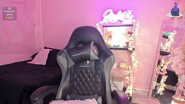 JuliethMoss online show from March 13, 10:55 pm