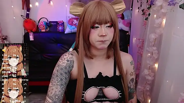 jadedelux  online show from November 29, 5:50 pm