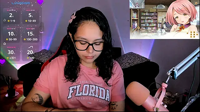 lila kitty81 online show from April 14, 11:49 pm