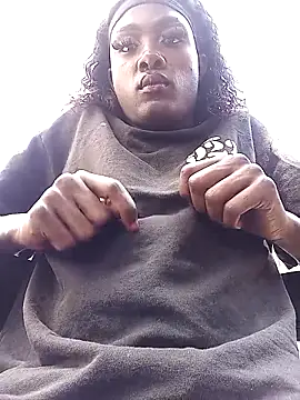 Lsnickykhanyile online show from February 19, 11:43 am