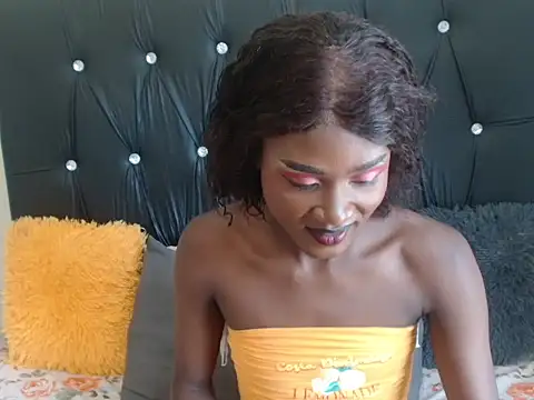 Lsnickykhanyile online show from November 1, 10:52 am