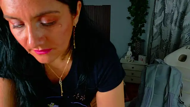 kataleya 29 online show from April 1, 7:44 pm