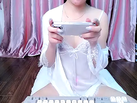 yuna-ka online show from February 10, 12:08 pm