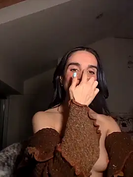 Snapshot of RosieCheexxxxxx chatting on October 29, 6:18 am RosieCheexxxxxx online show from October 29, 6:18 am