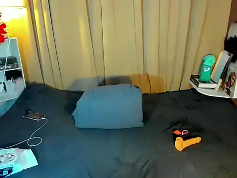 maegan fox online show from February 28, 6:13 am