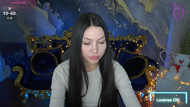 EliseVelour online show from March 3, 1:50 pm