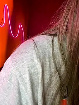 kiramedi online show from October 29, 11:18 pm