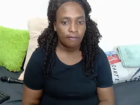 QueenRomaxx1 online show from September 21, 4:38 pm