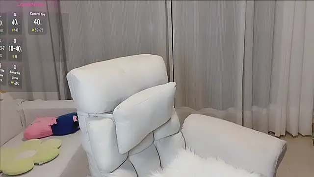 Miss-nian10 online show from October 7, 3:27 pm