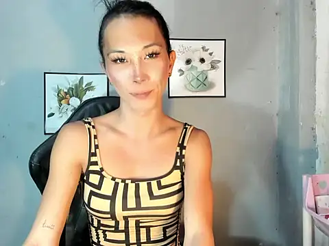 ladychix online show from April 7, 10:17 am