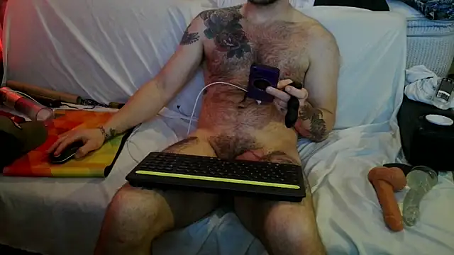 Luv2SuckBWC92 online show from October 25, 6:21 am