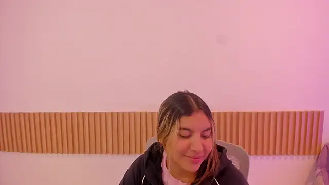 OliviaSweett online show from July 20, 8:20 pm