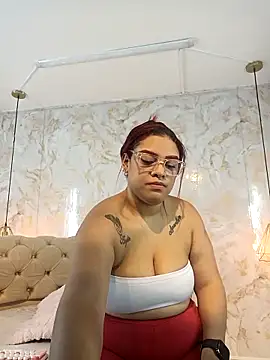 nathaliamiller online show from February 16, 7:14 pm