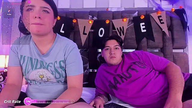 EmilyANDrew  online show from October 24, 5:14 am