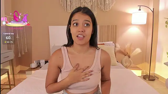 Camila Bustamante online show from February 3, 3:06 pm