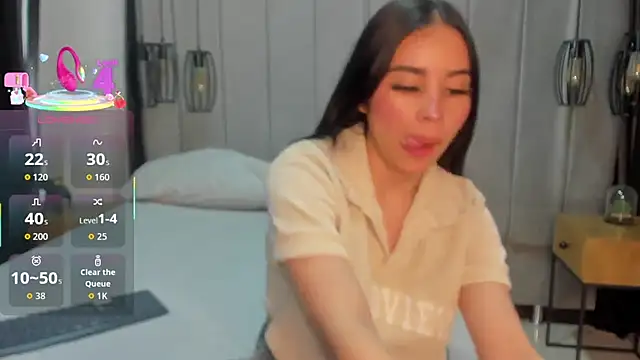 CandySays online show from October 10, 11:48 am