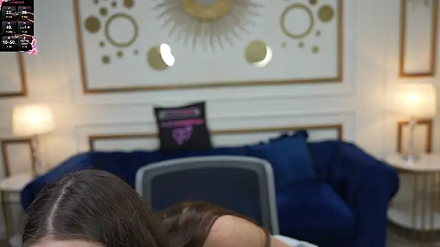 Claire Dreams online show from October 22, 6:35 pm