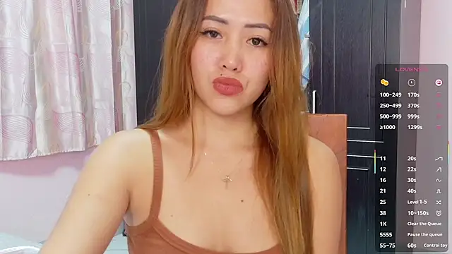 Snapshot of Serenaa_rabbit chatting on October 22, 12:54 pm Serenaa rabbit online show from October 22, 12:54 pm