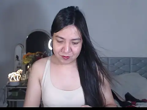 Snapshot of stellahugeX chatting on October 6, 3:56 am stellahugeX online show from October 6, 3:56 am