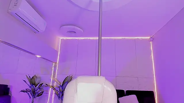 LovelyEyesx online show from November 25, 5:26 pm