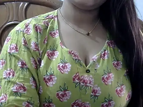 LIYO  online show from April 9, 5:21 am