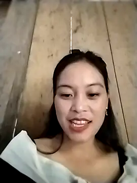 Snapshot of Maipm18 chatting on October 12, 12:57 am Maipm18 online show from October 12, 12:57 am