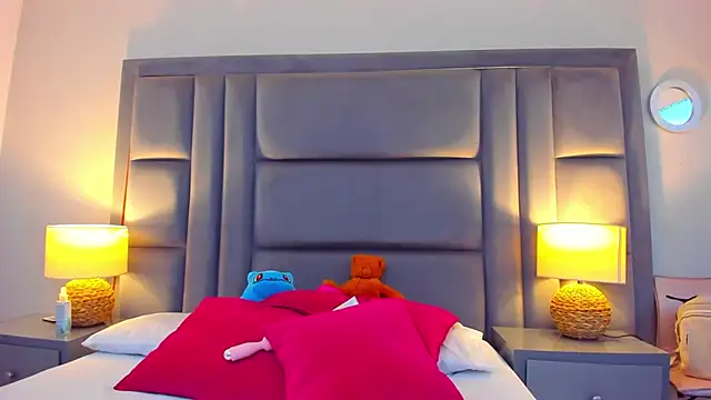 GabyMoreau online show from January 6, 8:23 pm