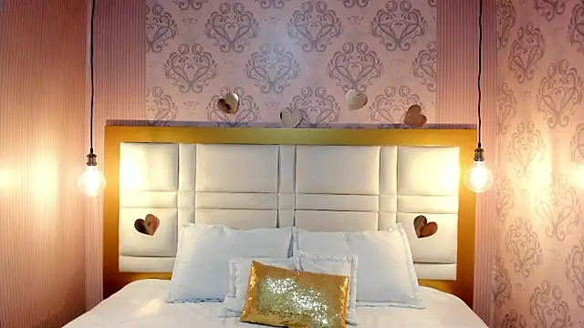 luna hot ass online show from January 9, 7:18 pm