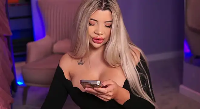 Monique Celeste online show from October 15, 4:48 am