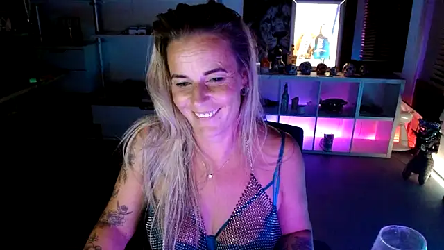 Mrs-Aurora online show from October 10, 12:59 am