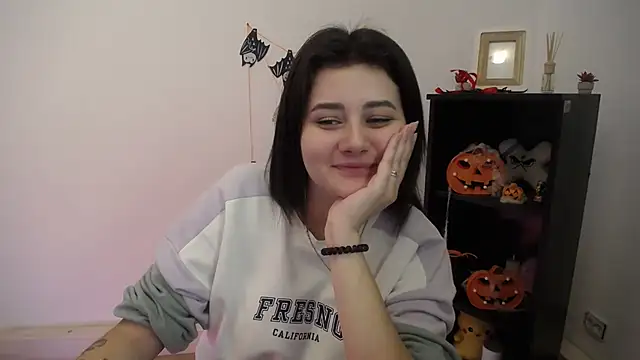 Katrin kiss  online show from November 6, 1:50 pm