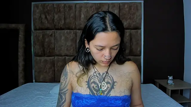 Kitty ravee online show from September 14, 11:57 pm