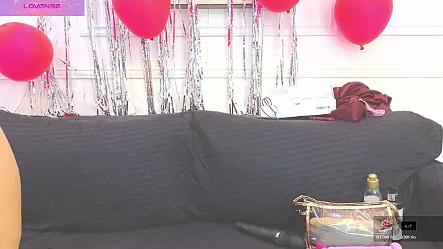 Daisy Price online show from February 16, 10:59 am