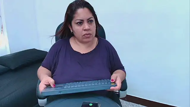 Karla hilton1 online show from December 4, 3:24 pm