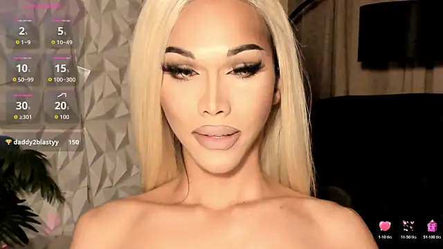 Snapshot of _enchantress_samira_ chatting on October 20, 2:14 am  enchantress samira  online show from October 20, 2:14 am