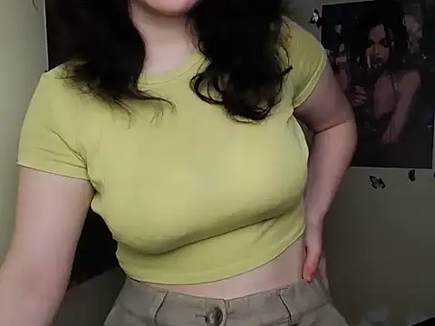 LadyAlice  online show from April 9, 6:19 am