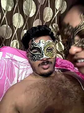 Snapshot of VVcouple chatting on October 24, 6:15 pm VVcouple online show from October 24, 6:15 pm