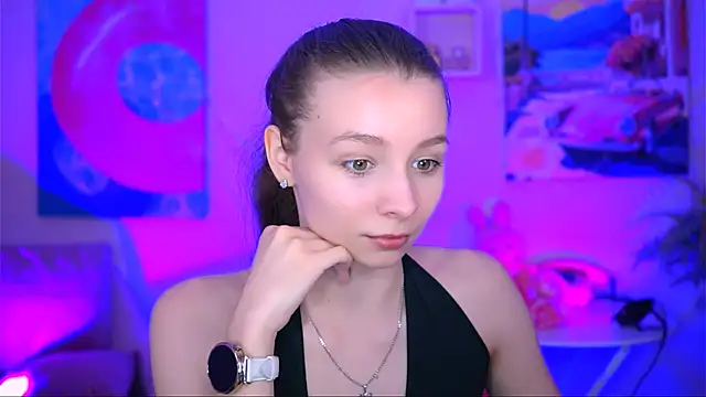 Snapshot of JulieDaniel chatting on October 10, 8:19 am JulieDaniel online show from October 10, 8:19 am