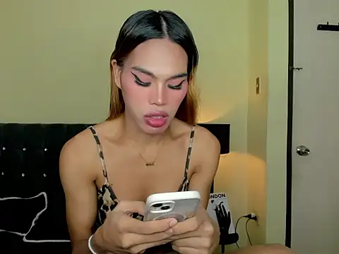 Shanexxgoddess online show from May 21, 6:28 pm