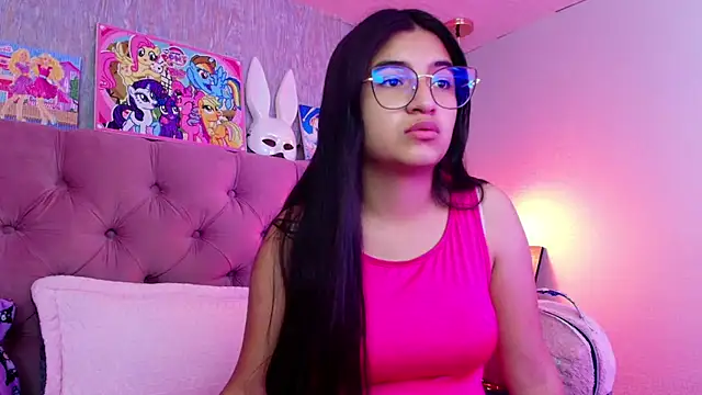 laurenelove online show from February 12, 6:15 am