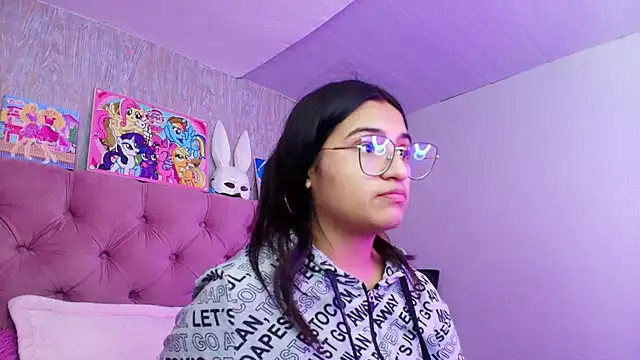 laurenelove online show from February 3, 3:26 am