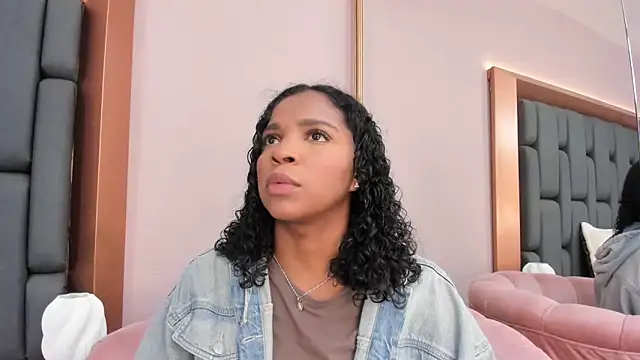 LisaMendez online show from October 22, 3:55 am