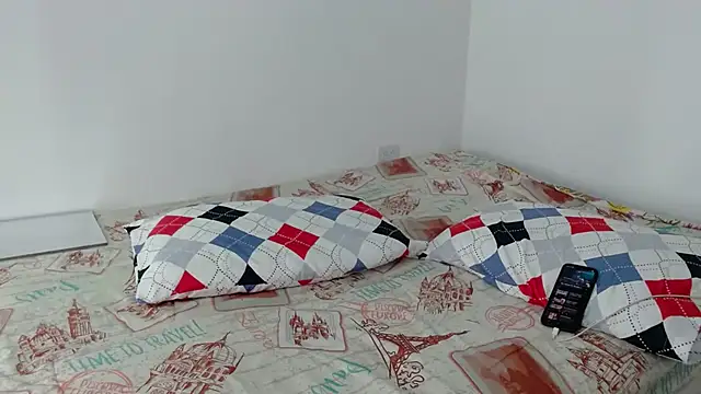 Snapshot of Sasha_Stonne chatting on October 18, 7:48 pm Sasha Stonne online show from October 18, 7:48 pm