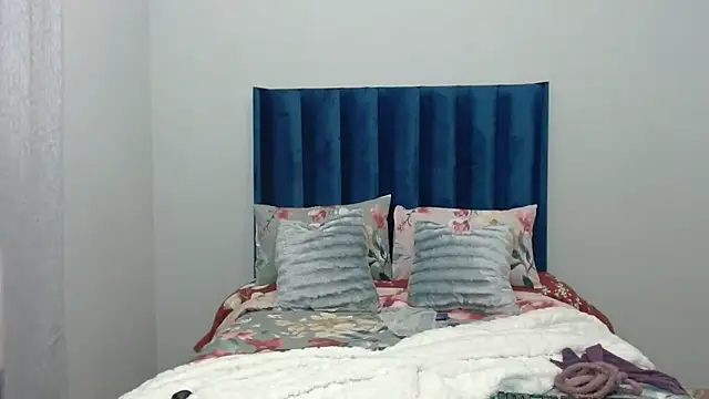 Candycrush2555 online show from March 27, 4:03 am