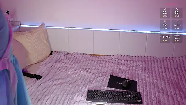 whitekittenenergy online show from November 29, 5:39 pm